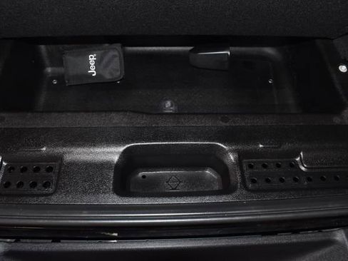 Used 2023 Jeep Wrangler Sport image 30