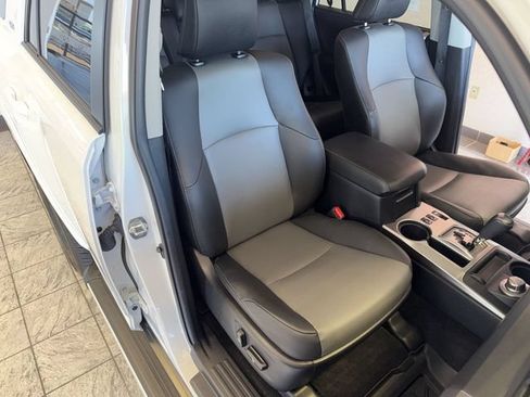 Used 2024 Toyota 4Runner SR5 Premium w/ Moonroof Package AWD/4WD image 25