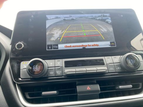 Used 2024 Toyota Grand Highlander XLE image 19