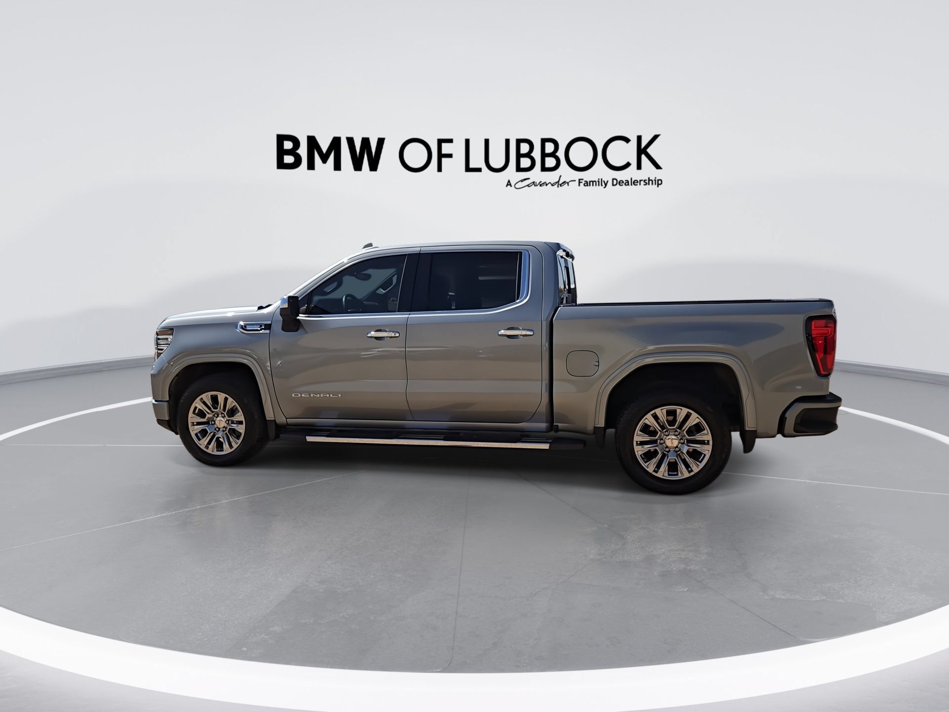 Used 2024 GMC Sierra 1500 Denali w/ Technology Package AWD/4WD image 6