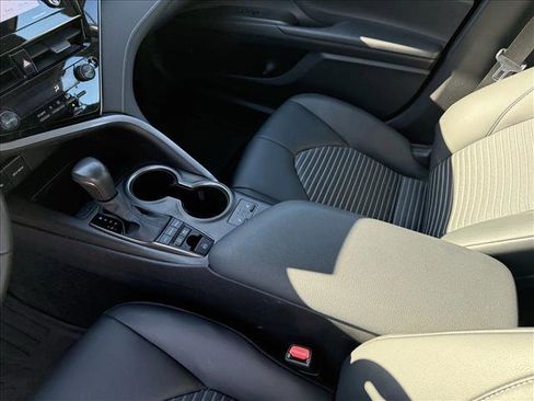 Used 2024 Toyota Camry SE w/ Cold Weather Package image 11