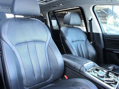 Used 2020 BMW X7 xDrive40i w/ Premium Package image 26