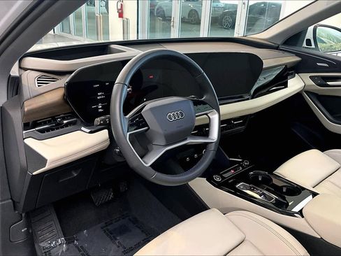 Used 2025 Audi Q6 e-tron Premium Plus w/ Premium Plus image 17