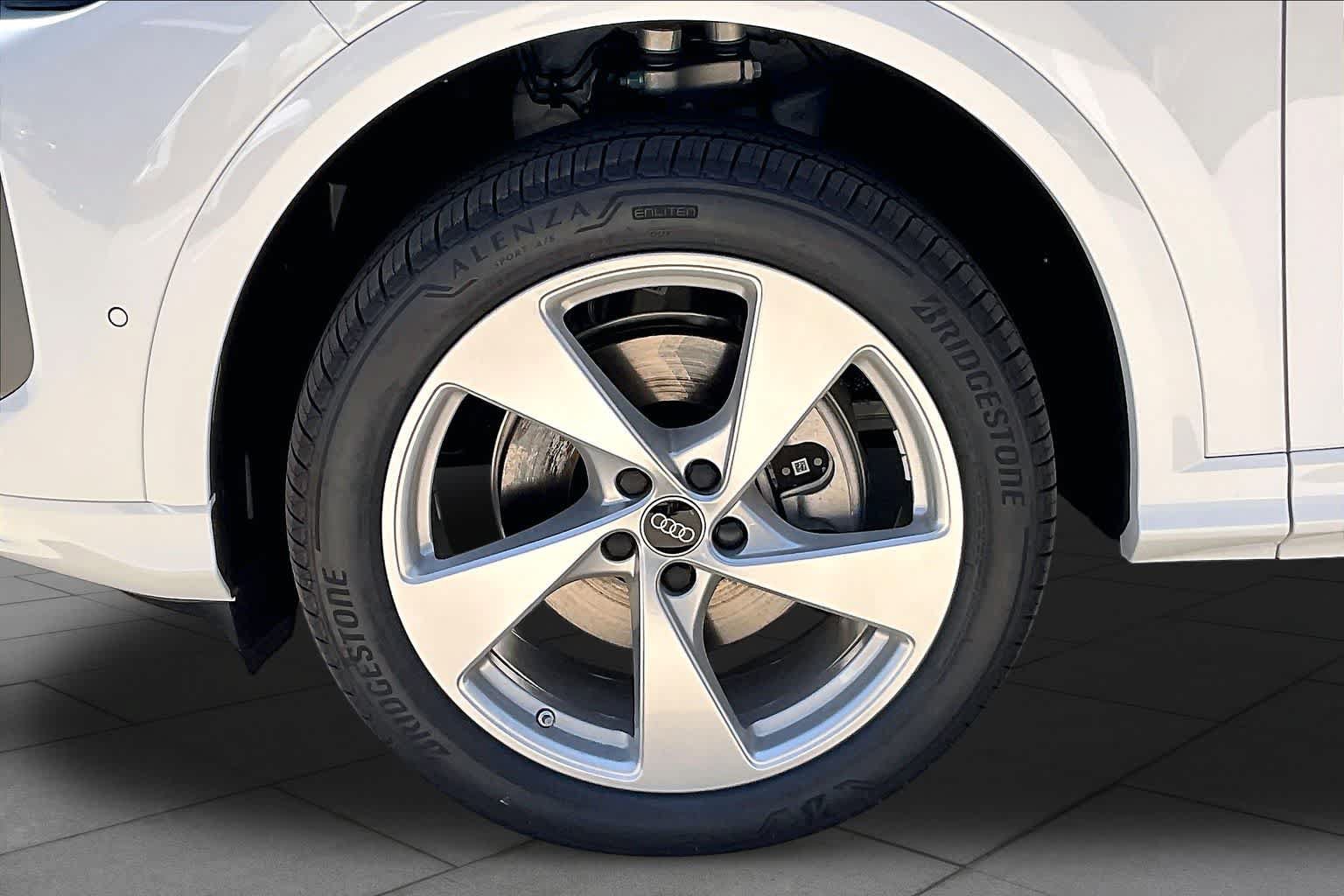 New 2026 Audi Q5 Premium AWD/4WD image 11