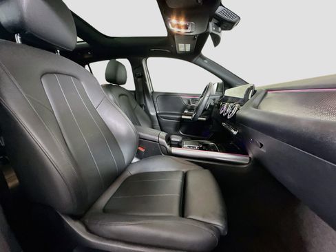 Used 2023 Mercedes-Benz GLA 250 w/ Premium Package image 29