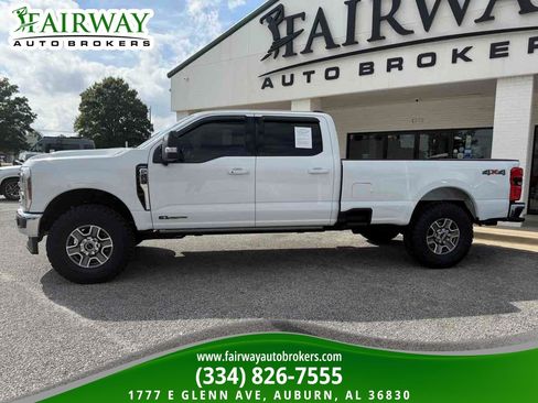 Used 2025 Ford F250 Lariat AWD/4WD image 3
