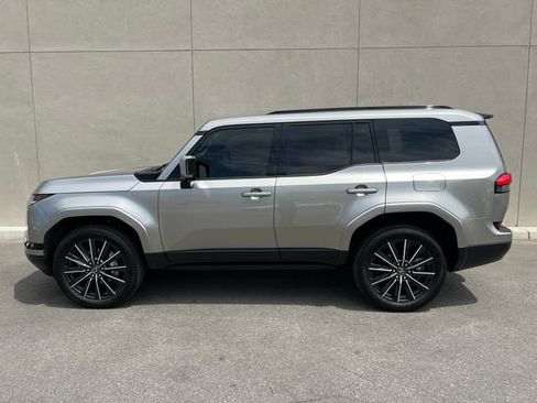 Used 2026 Lexus GX 550 AWD/4WD image 4