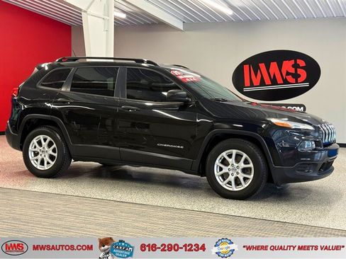 Used 2015 Jeep Cherokee Sport w/ Cold Weather Group FWD image 1