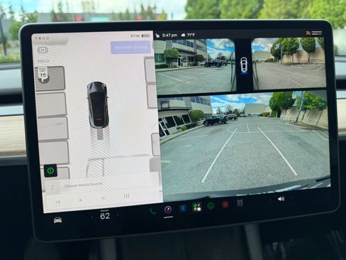 Used 2023 Tesla Model Y Long Range AWD/4WD image 39
