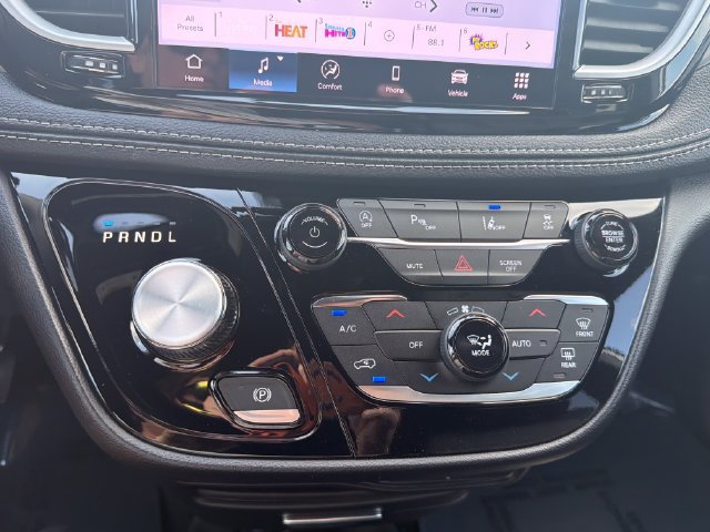 New 2027 Chrysler Pacifica Select FWD image 21