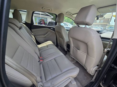Used 2016 Ford Escape SE w/ SE Leather Comfort Package AWD/4WD image 40