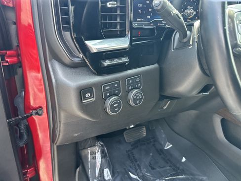 Used 2024 Chevrolet Silverado 2500 High Country w/ High Country Premium Package AWD/4WD image 13
