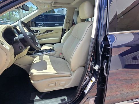 Used 2020 INFINITI QX60 Luxe w/ Essential Package FWD image 12