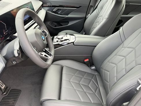 New 2026 BMW 530i xDrive w/ M Sport Package image 10