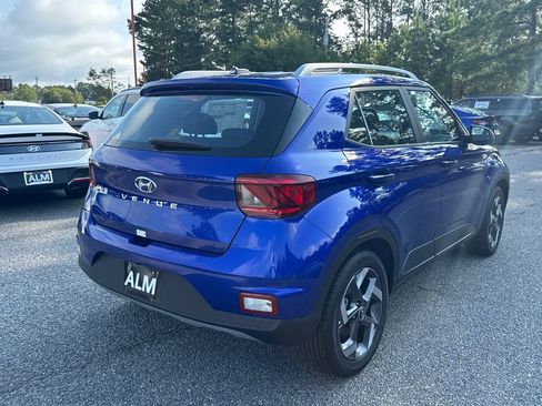 New 2025 Hyundai Venue SEL image 5