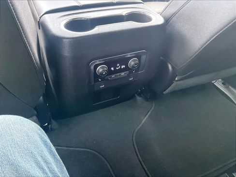 Used 2023 Chevrolet Tahoe LT w/ Luxury Package image 29