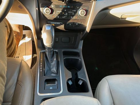 Used 2018 Ford Escape SEL image 20