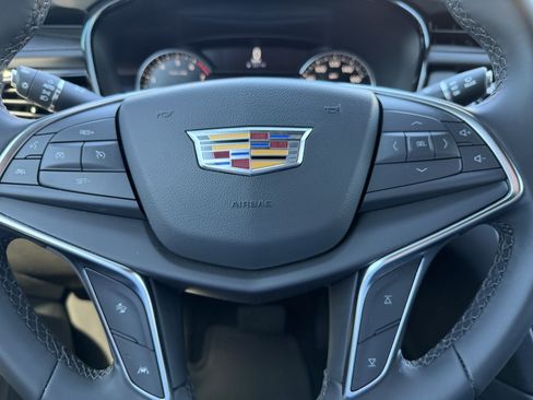 New 2025 Cadillac XT5 Luxury image 28