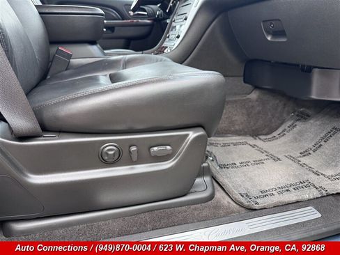 Used 2010 Cadillac Escalade 2WD image 23