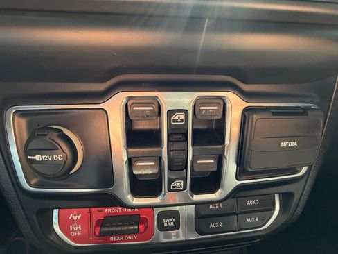 Used 2019 Jeep Wrangler Unlimited Rubicon image 31