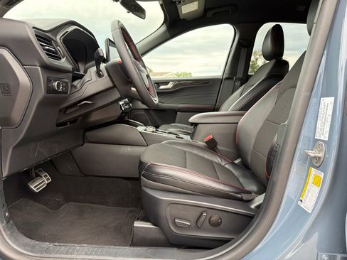 Used 2024 Ford Escape ST-Line w/ Tech Pack #1 AWD/4WD image 12