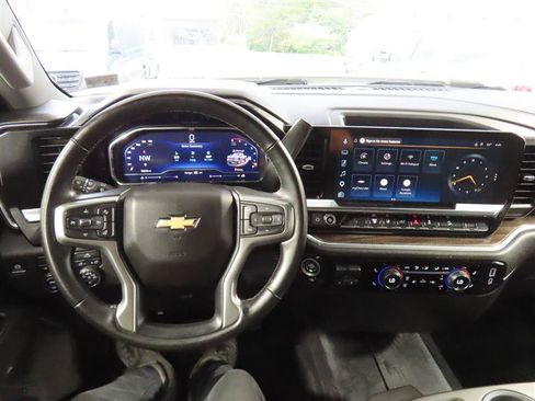 Used 2025 Chevrolet Silverado 2500 LT AWD/4WD image 20