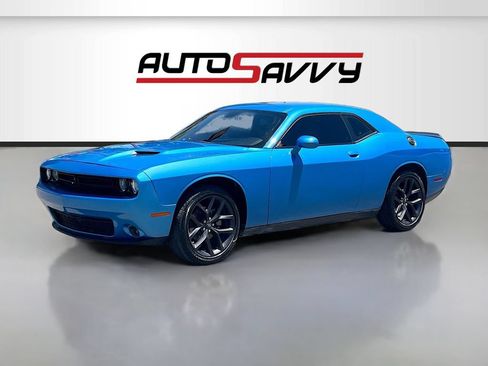 Used 2023 Dodge Challenger SXT w/ Blacktop Package RWD image 3