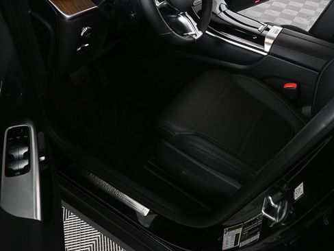 Certified 2025 Mercedes-Benz GLC 350e 4MATIC image 7