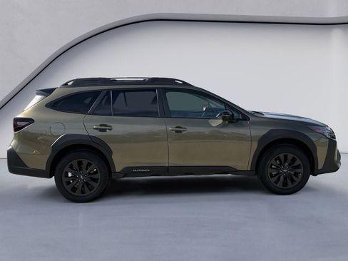 Used 2025 Subaru Outback Onyx Edition AWD/4WD image 6