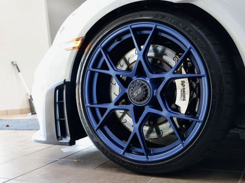 Used 2024 Porsche 718 Cayman GT4 RS image 9