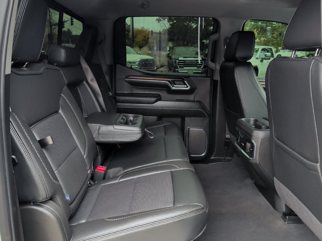 Used 2024 GMC Sierra 1500 Denali AWD/4WD image 35