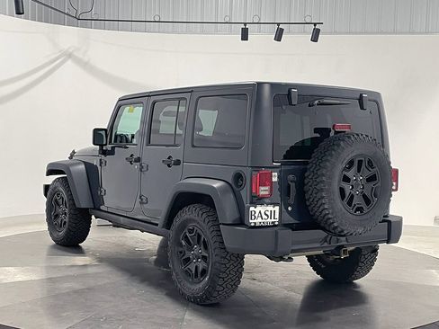 Used 2018 Jeep Wrangler Unlimited Sport AWD/4WD image 12
