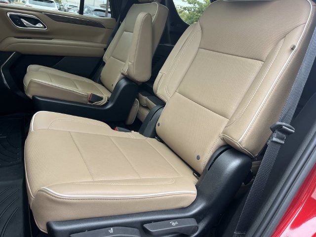 Used 2023 Chevrolet Tahoe Premier w/ Premium Package RWD image 23