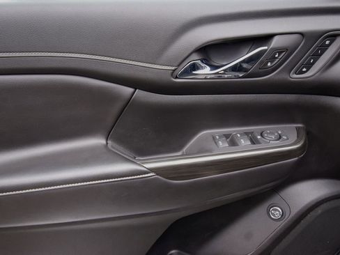 Used 2019 GMC Acadia SLT image 26