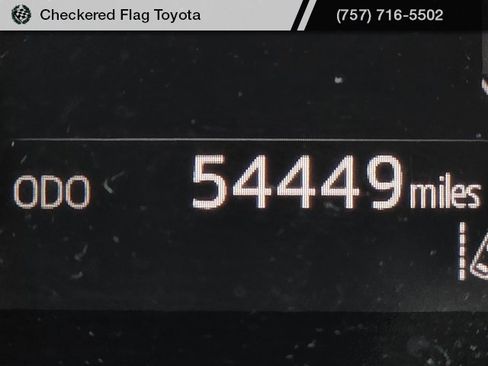 Used 2021 Toyota Camry LE image 12