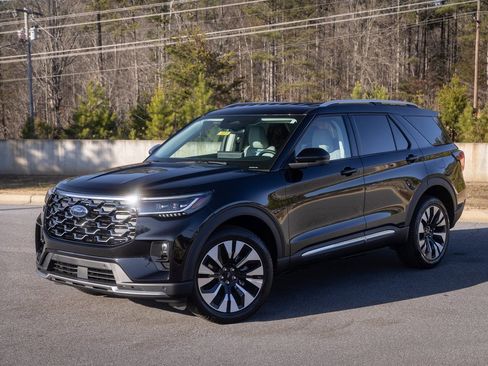 New 2026 Ford Explorer Platinum w/ LUX Leather Package AWD/4WD image 3