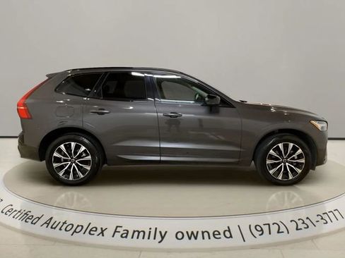 Used 2025 Volvo XC60 B5 Core AWD/4WD image 6