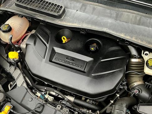 Used 2019 Ford Escape SE image 34