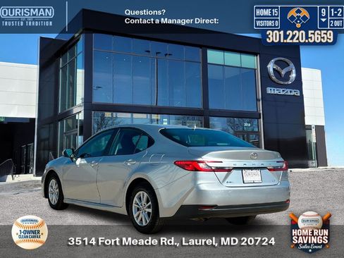 Used 2025 Toyota Camry LE image 3