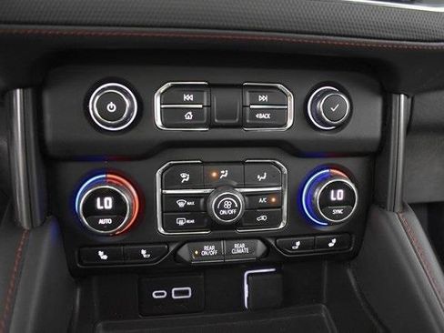 Used 2022 Chevrolet Suburban RST w/ Luxury Package image 22