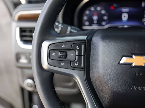 Used 2023 Chevrolet Tahoe Premier RWD image 17