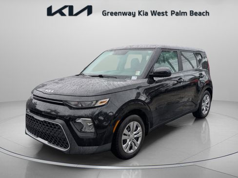 Certified 2022 Kia Soul LX image 4