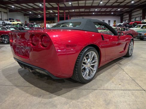 Used 2005 Chevrolet Corvette Convertible w/ Preferred Equipment Group RWD image 24