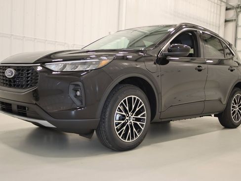 Certified 2024 Ford Escape SE image 6