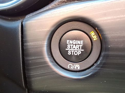 Used 2020 Jeep Grand Cherokee Altitude image 24