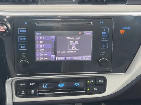 Used 2019 Toyota Corolla LE FWD image 23