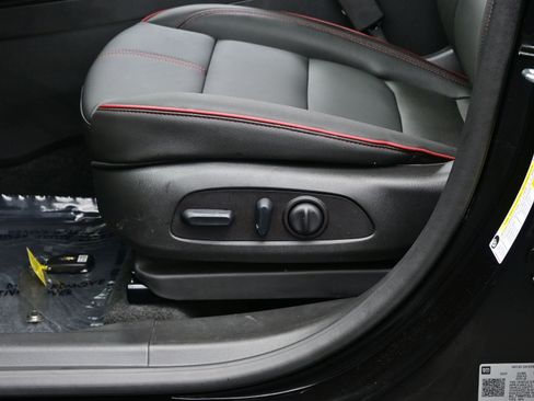 Used 2026 Chevrolet TrailBlazer RS w/ Convenience Package image 12