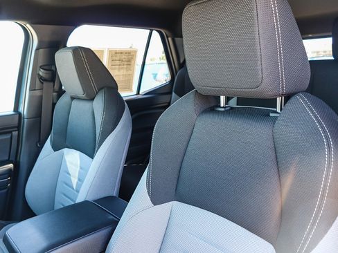 Certified 2025 Toyota 4Runner TRD Off-Road image 28