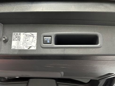 Certified 2021 Toyota Sienna Limited image 51