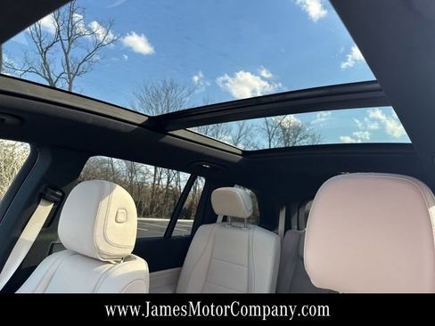 Used 2024 Mercedes-Benz GLS 450 4MATIC image 17